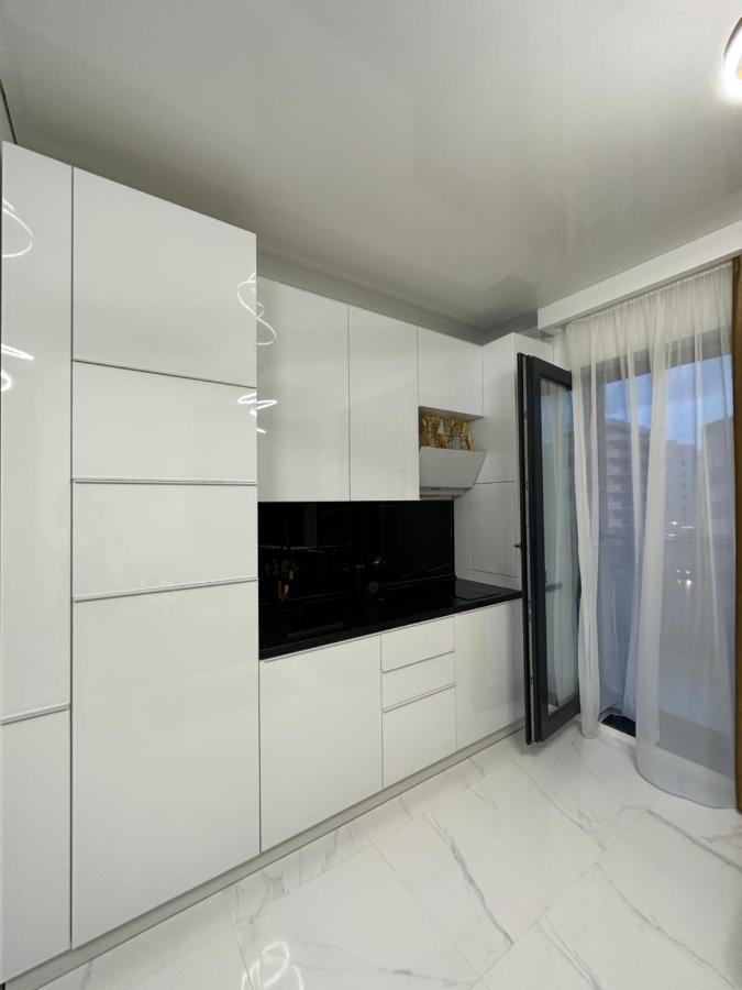 Studio303 By Allegio: Mamaia'S Seaside Luxury Near Finest Clubs & Beaches Екстер'єр фото